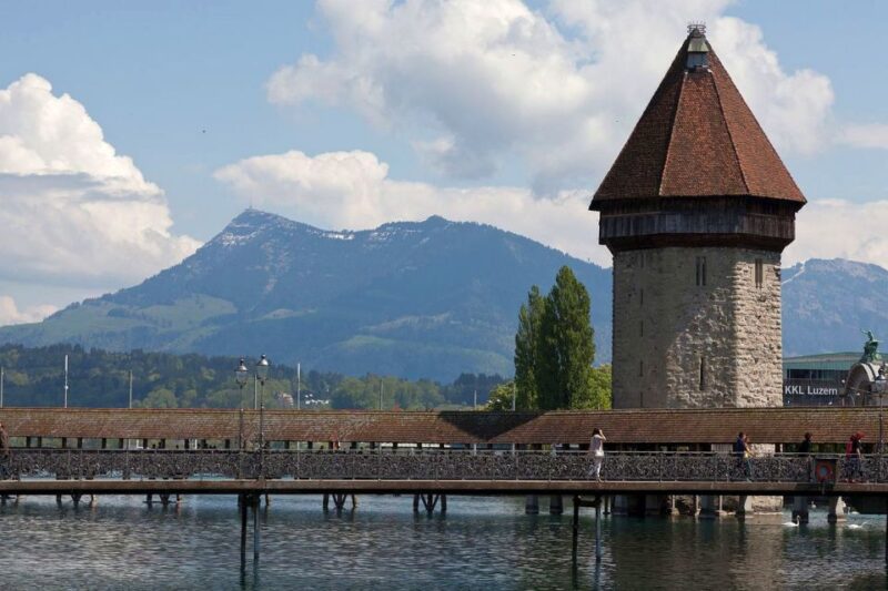 Lucerne: Classic City Walking Tour - Jesuit Church and Cantonal Government Building