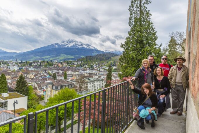Lucerne: Walking and Boat Tour With Cheese & Wine Tasting - Scenic Boat Cruise on Lake Lucerne