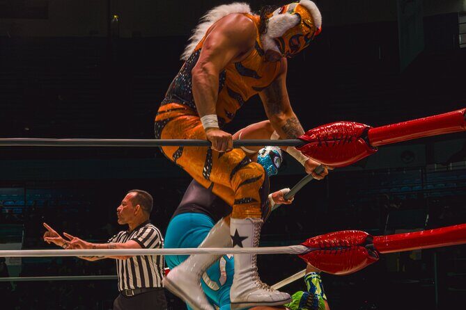 Lucha Libre Night Tour - Key Points