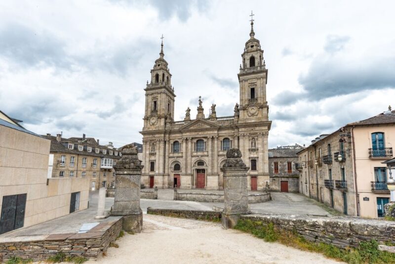 Lugo: Cathedral of Santa Maria Entry Ticket and Audio Guide - Good To Know