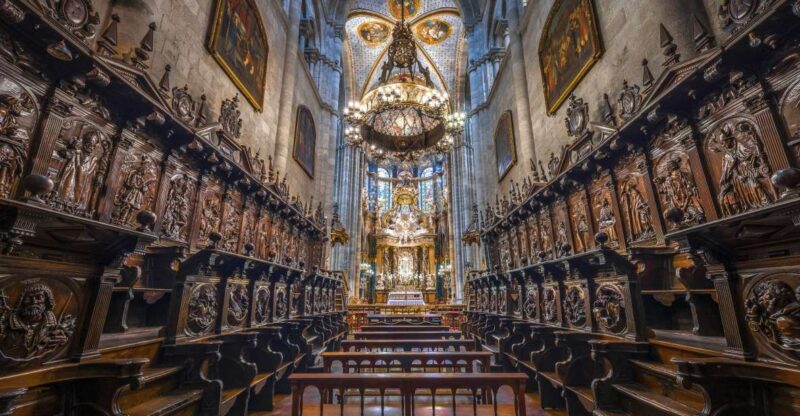 Lugo: Cathedral of Santa Maria Entry Ticket and Audio Guide - Architectural Styles and Highlights