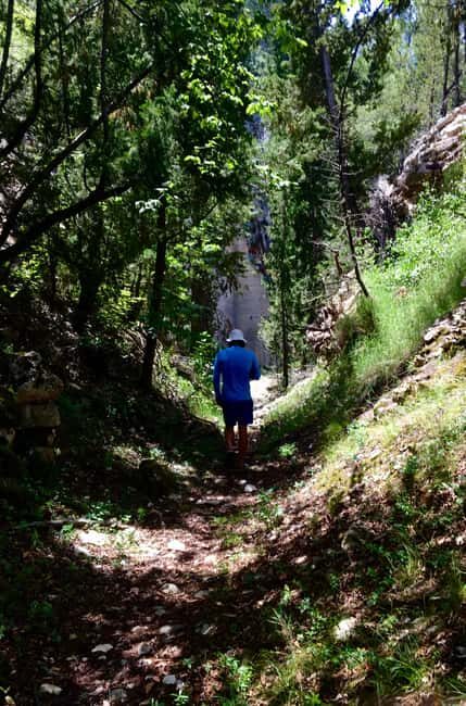 Lumbarda - Sunset Kayak Tour with a Picnic - Wine and Sweets - Key Points