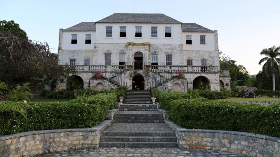 Luminous Lagoon and Rose Hall Great House Haunted Night Tour - Haunted History