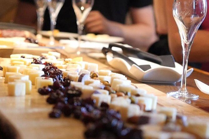 Lunch in the Vineyard: A Scenic Niagara Wine Tour Experience - Is This Tour Worth It?