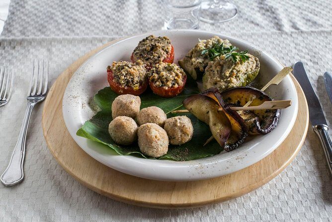 Lunch or dinner and cooking demo at a local's home in Pescara - Introduction