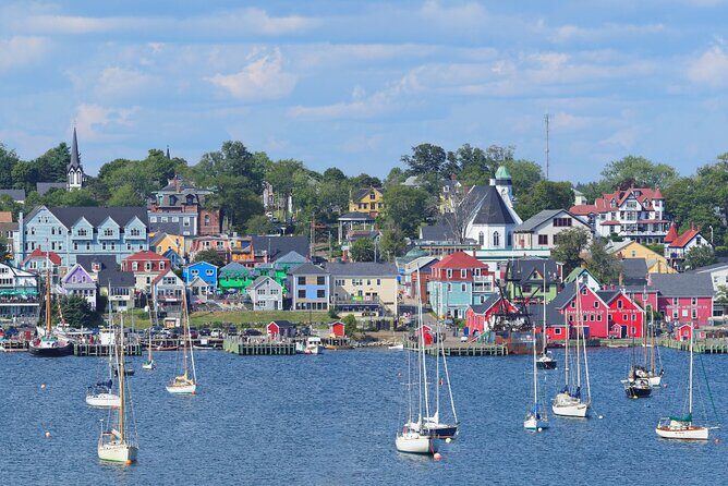 Lunenburg and Mahone Bay 4-Hour Private Escape from Halifax - The Journey Begins: Pickup and Scenic Drive