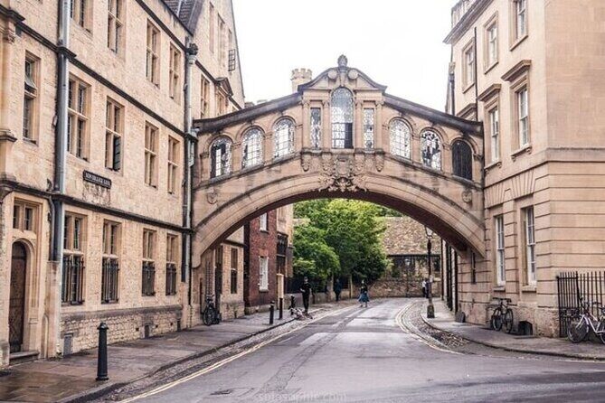 Luton Airport To Oxford Private Transfer - Who Should Book This Transfer?