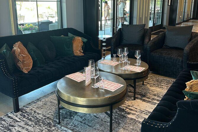 Luxe Hill Country Private Wine Adventure with Gourmet Lunch - Key Points