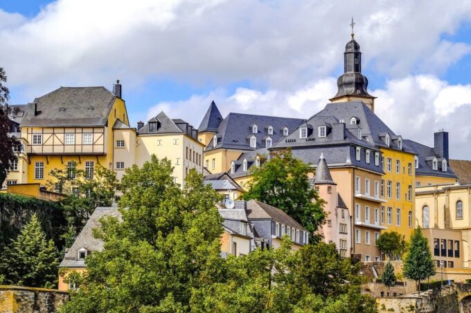 Luxembourg City: Walking Tour With Optional Wine Tastings - Ask Away