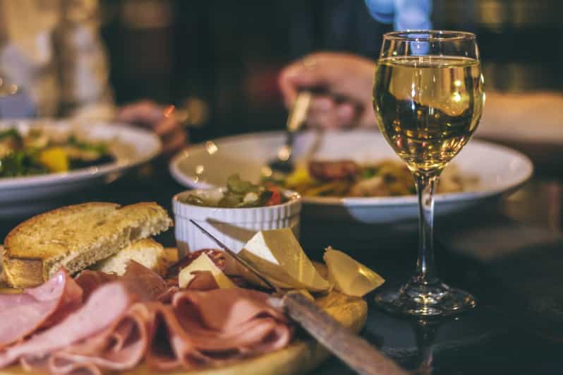 Luxembourg: Italian-Style Dinner in a Vintage Bus - FAQs
