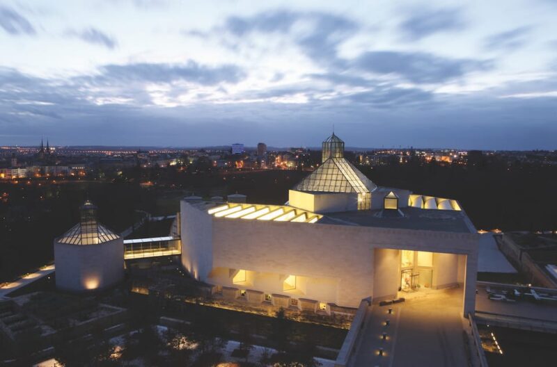 Luxembourg: Mudam Contemporary Art Museum Entry Ticket - Good To Know