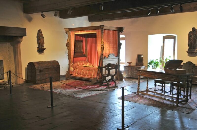 Luxembourg: Vianden Castle Entry Ticket - Visitor Highlights