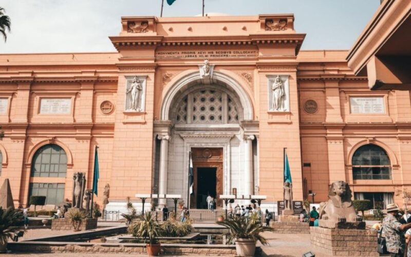 Luxor: Day Tour to Cairo From Luxor by Flight - Itinerary Breakdown