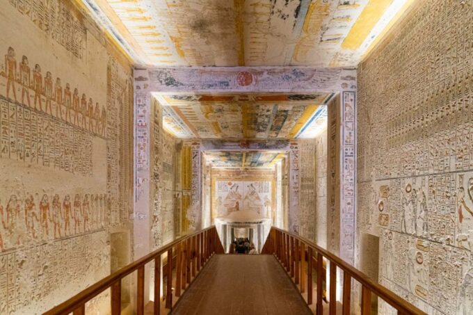 Luxor: West and East Banks Private Tour and Hot Air Balloon - Important Information