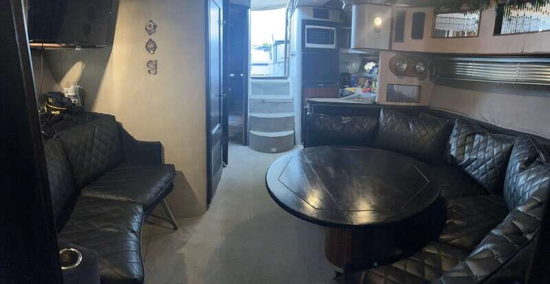 Luxurious 40ft Yacht Charter - The Cost and Value