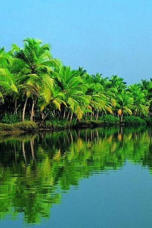 Luxurious, Overnight Alleppey Houseboat Tour (02 Days) - Booking Details