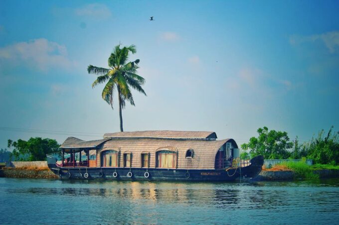 Luxurious, Overnight Alleppey Houseboat Tour (02 Days) - Tour Participants