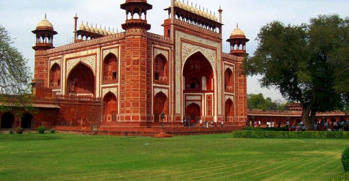 Luxury Agra Taj Mahal City Tour/ Same Day Red Fort - Health and Safety Considerations