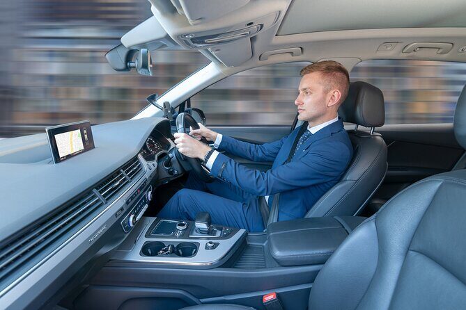 Luxury Airport Transfer to Melbourne CBD - The Sum Up