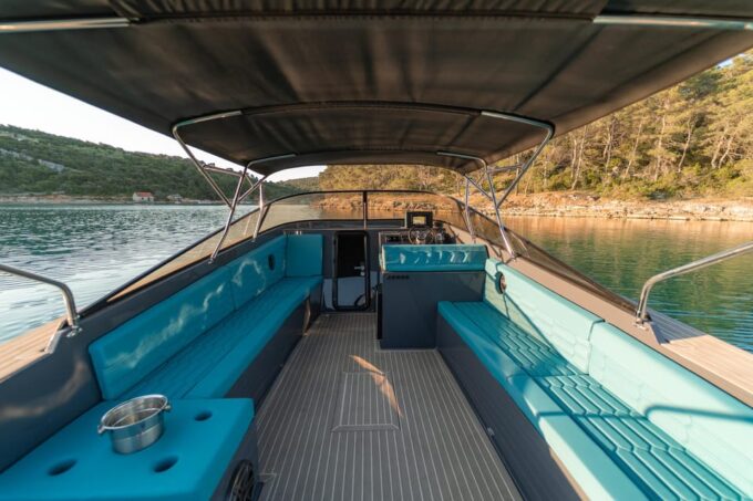Luxury Blue Lagoon Tour From Split- Drinks, Snacks Included - Activities and Experiences