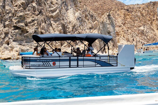 Luxury Boat Trip to the Arch - An In-Depth Look at the Luxury Boat Trip to the Arch