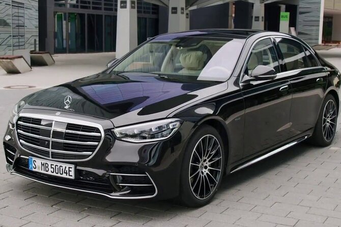 Luxury Car Departure From Central London to Stansted STN Airport - Pickup and Drop-off Process