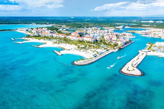 Luxury Catamaran Cruise: Snorkel, Beach Club, Cenote & Open Bar - Setting Sail from Cap Cana: First Impressions