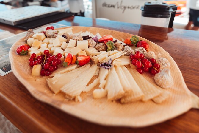 Luxury Catamaran Cruise With Brunch and Unlimited Drinks - Convenient Meeting and Pickup