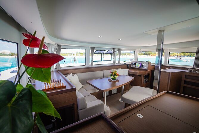 Luxury Catamaran Private Charter in St. Maarten/St. Martin - Practical Details & Tips