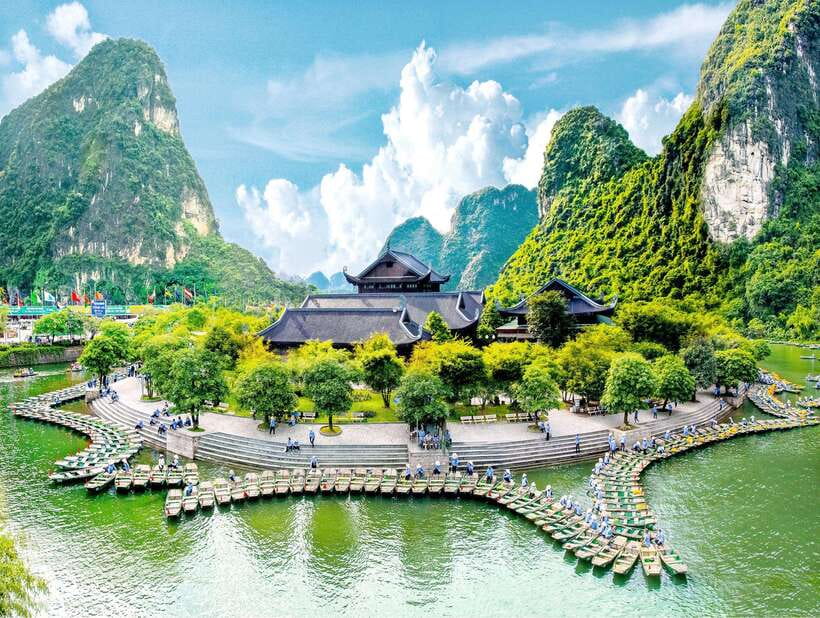 Luxury Day Tour Bai Dinh, Trang An & Mua Cave - Overview of the Luxury Day Tour