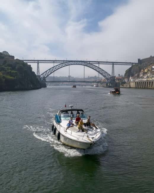 Luxury Douro Yacht Tour: Scenic Views & Complimentary Drinks - Authentic Experiences: What Travelers Are Saying