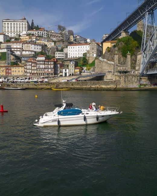 Luxury Douro Yacht Tour: Scenic Views & Complimentary Drinks - The Value of This Experience