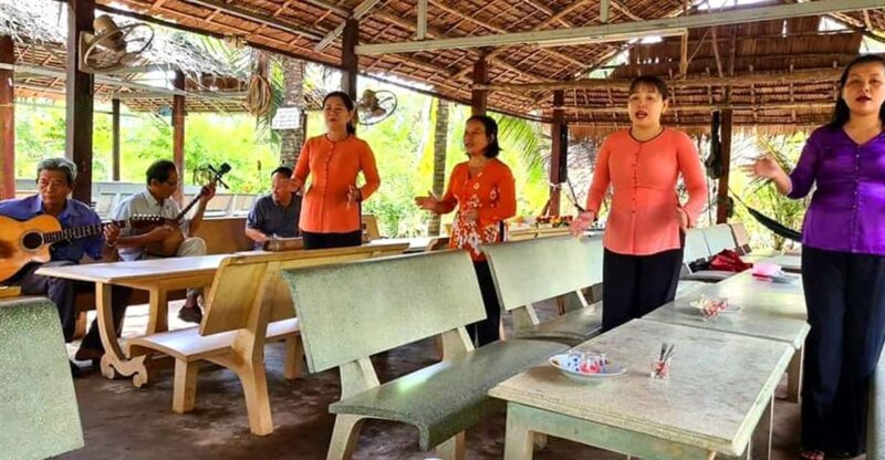 Luxury Group Tour Mekong Delta Cai Rang Floating Market - Market Experience