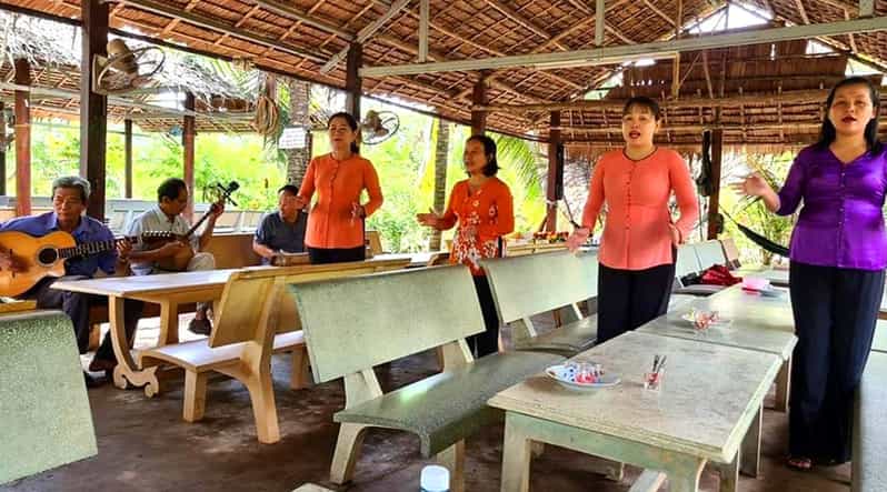 Luxury Group Tour Mekong Delta Cai Rang Floating Market - Inclusions and Amenities