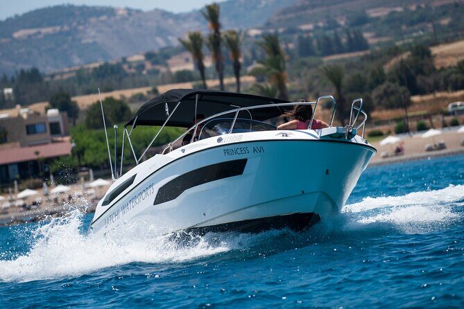 Luxury- Karnic SL701 Private Self-Drive Boat Hire - What Makes This Experience Stand Out?