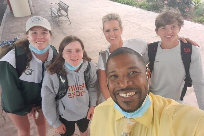 Luxury MKT Town Car Private Roundtrip Transfer - The Reviews Tell the Story