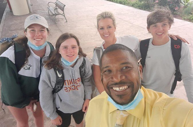 Luxury MKT Town Car Private Roundtrip Transfer - The Value Proposition