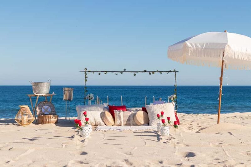 Luxury oceanfront picnic in Los Cabos - Key Points