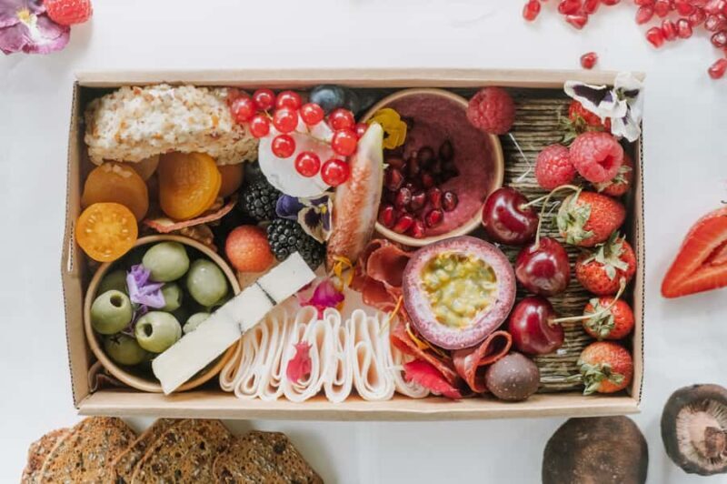 Luxury Picnic for 2 with Sydney Harbour Views at Kirribilli - Key Points