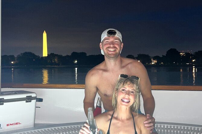 Luxury Private Hot Tub Boat of DC Potomac Monuments Tub up to 20 - An In-Depth Look at the Hot Tub Boat Tour