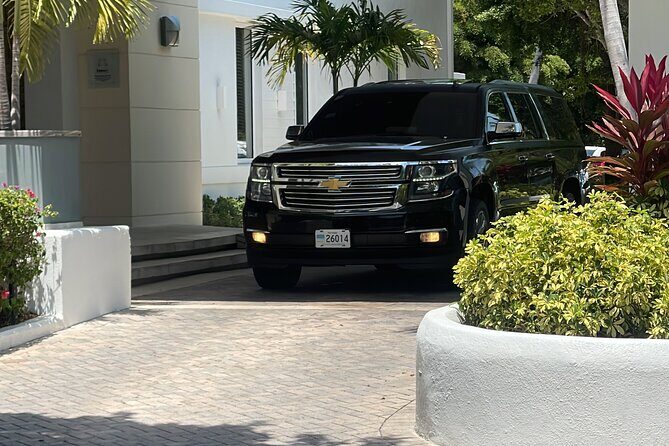Luxury Private SUV Roundtrip Transfer  2JAYS VIP Transportation - What Is a Luxury Private SUV Transfer and How Does It Work?