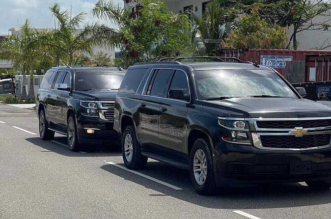 Luxury Private SUV Roundtrip Transfer  2JAYS VIP Transportation - Reliability and Customer Feedback
