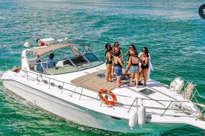 Luxury Private Yacht Rental by the Turquoise Waters of the Caribbean. - Key Points