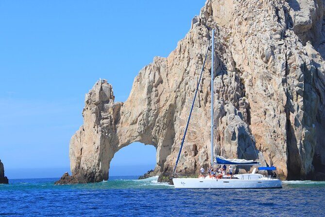 Luxury sailboat tour at sunset in Los Cabos - Included and Not Included