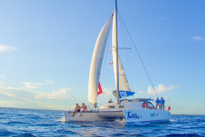 Luxury Sailing Experience to Isla Mujeres with Lunch & Open Bar - Who Should Consider This Tour?