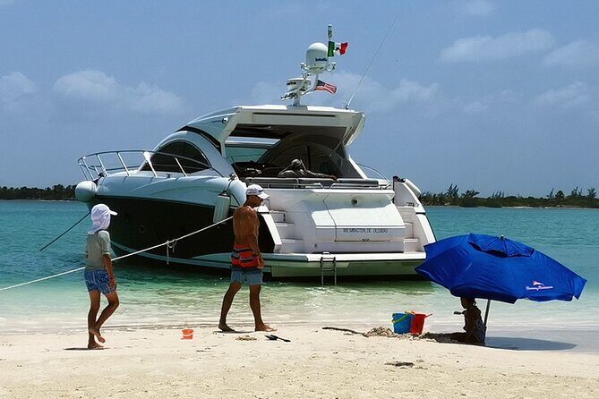 Luxury Sunseeker 50 - 6 hs Cancun - Isla Mujeres (MagicSea-SS) - A Closer Look at the Yacht and Its Comforts