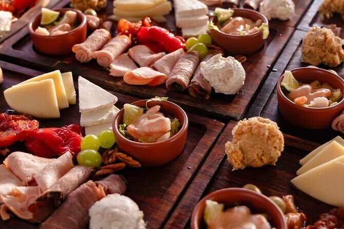 Luxury Sunset Cruise from Riviera Maya - Key Points