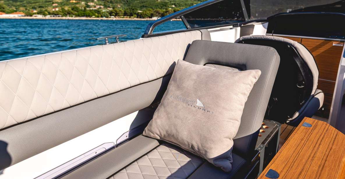 Luxury Sunset on Lake Como: 1 Hour Experience With View - Itinerary and Stops