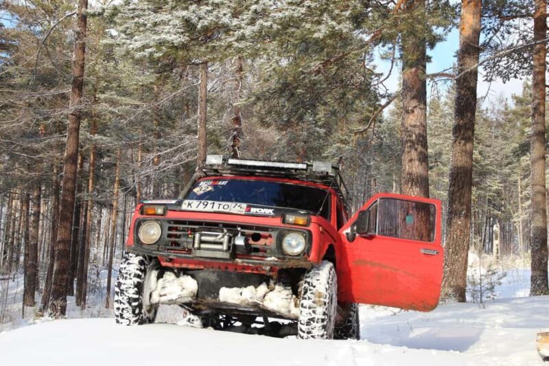 Luxury Tour Andorra and Range Rover Sport challenge from Barcelona - Authentic Andorran Gastronomy in a Traditional Borda