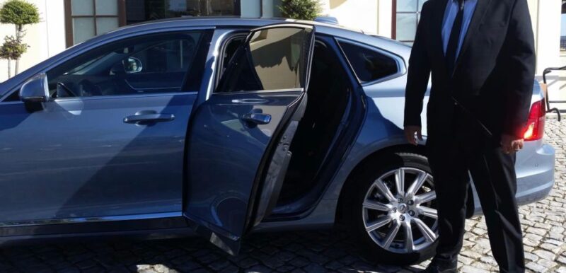 Luxury Transfer From Prague to ČEsky Krumlov - Reservation Details